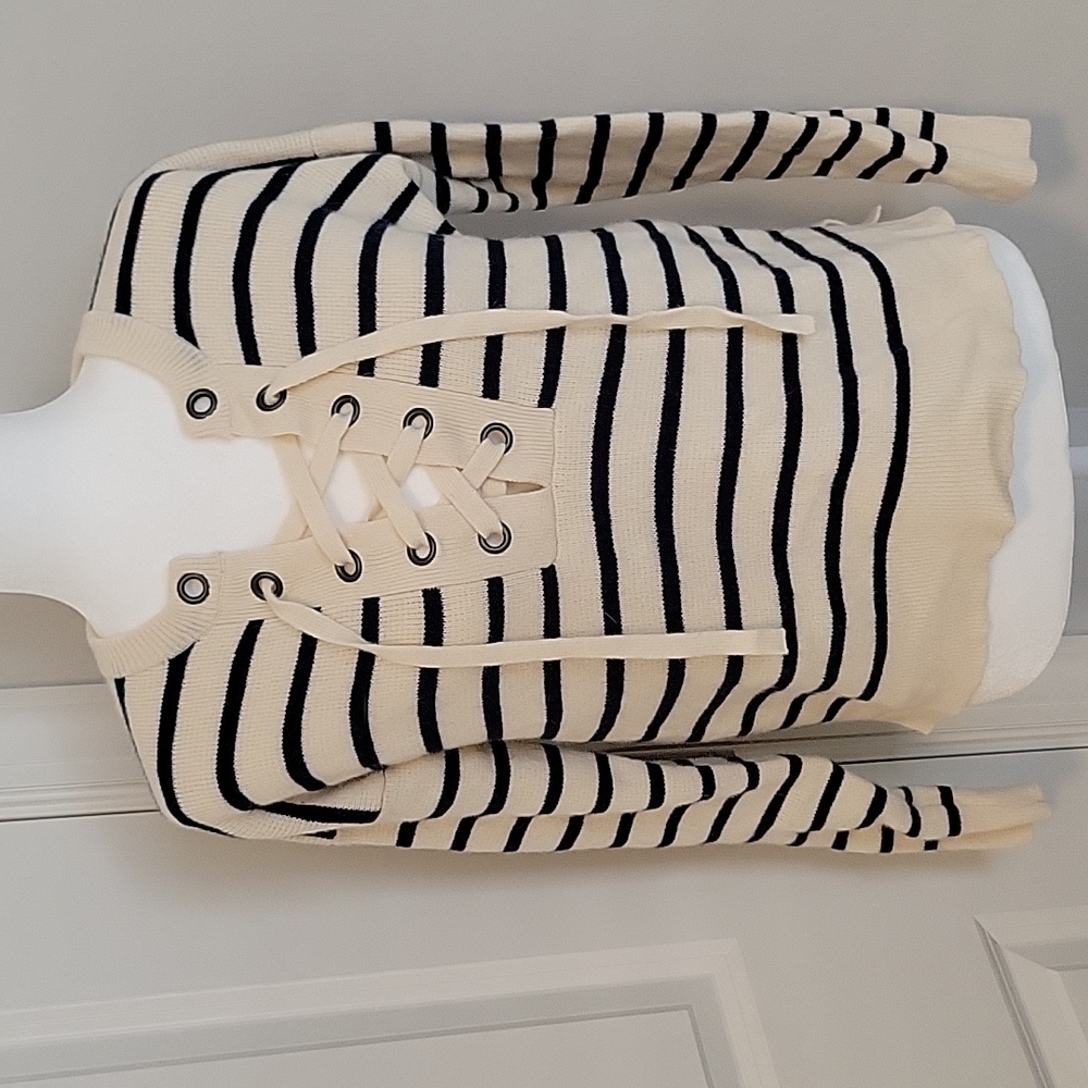 Lace up crew neck sailor sweater